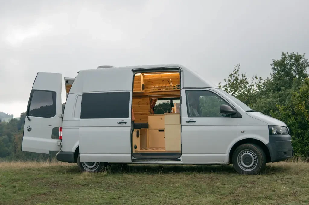 prenajom obytnej dodavky dromedar vwt5 purecampers